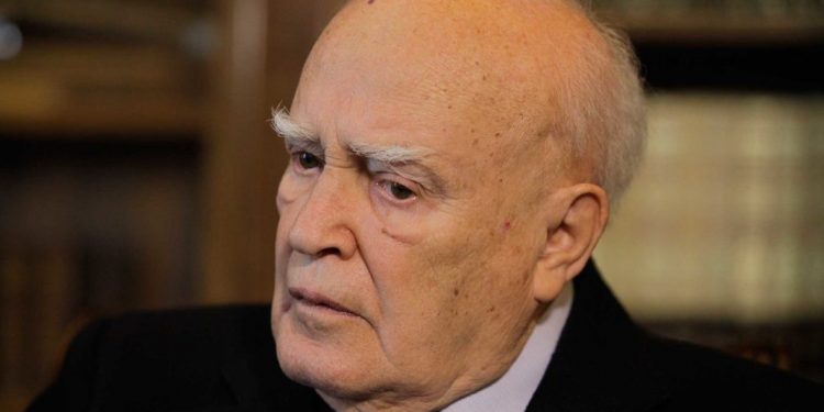 Ο πολιτικός κόσμος «αποχαιρετά» τον Κάρολο Παπούλια