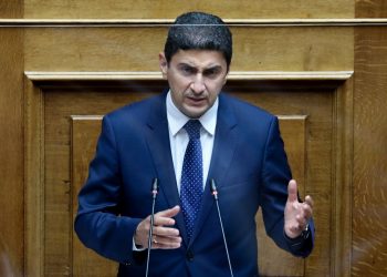 Αυγενάκης: “Λάθος το μέτρο με τα 1.000 άτομα στα γήπεδα”