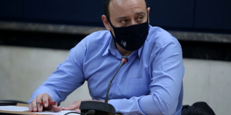 Μαγιορκίνης: Σύντομη η διάρκεια της Όμικρον – Αποκλιμάκωση μέσα στον Ιανουάριο