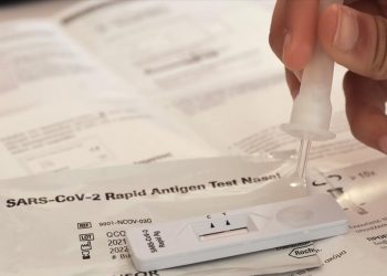 Aπό σήμερα η δωρεάν διάθεση self test σε μαθητές και εκπαιδευτικούς