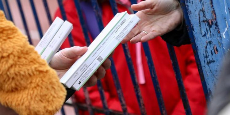 Σχολεία: Πριν το “καλημέρα” 14.000 κρούσματα από τα self test σε μαθητές και καθηγητές