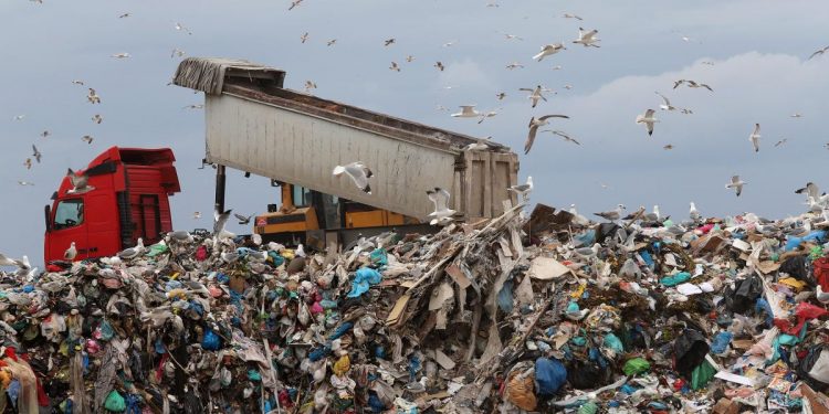 Ήπειρος: Ένα ακόμα “χαράτσι” 2 εκατ. ευρώ για τα σκουπίδια