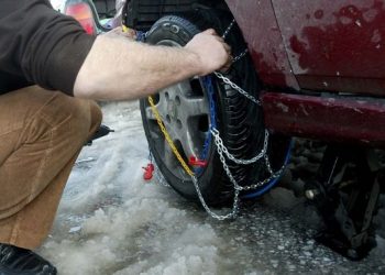 Υποχρεωτική εκπαίδευση σε αντιολισθητικές αλυσίδες για δίπλωμα οδήγησης