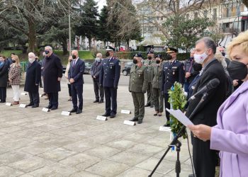 “Ελευθέρια 2022”: Η κατάθεση στεφάνων στο Ηρώο Μπιζανομάχων