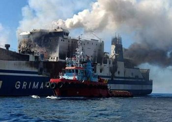 Απεγκλωβίστηκε ο επιβάτης που βρέθηκε ζωντανός στο «Euroferry Olympia»