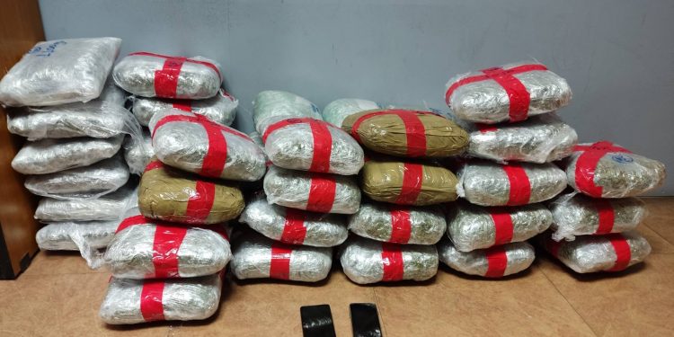 Ιωάννινα: Μετέφεραν 51 κιλά ακατέργαστης κάνναβης με νοικιασμένο αμάξι