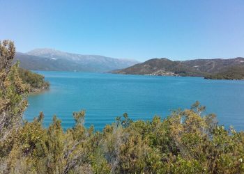 Όχι σε φωτοβολταϊκά στη λίμνη Πουρναρίου και από το Δήμο Νικολάου Σκουφά