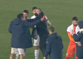 Σε απολογία ο Κουτσοσπύρος για το χαστούκι στον Περέα