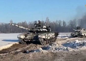 Εισβολή στην Ουκρανία: Ρωσικές στρατιωτικές μονάδες διείσδυσαν στην περιοχή του Κιέβου