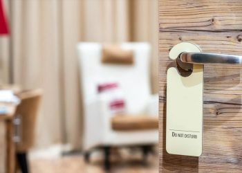 Προσοχή στις απάτες σε βάρος τουριστικών καταλυμάτων με πρόσχημα “κράτησης δωματίων”