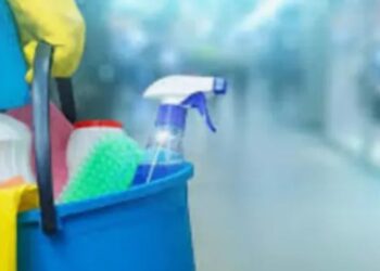 sxolikh-katharistria