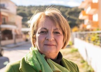 ΝΤΙΝΑ-ΜΠΑΚΟΛΑ