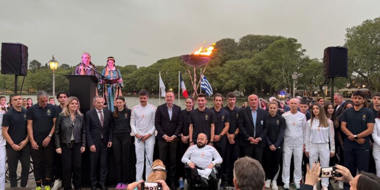 Τα Γιάννενα υποδέχτηκαν με θέρμη την Ολυμπιακή Φλόγα
