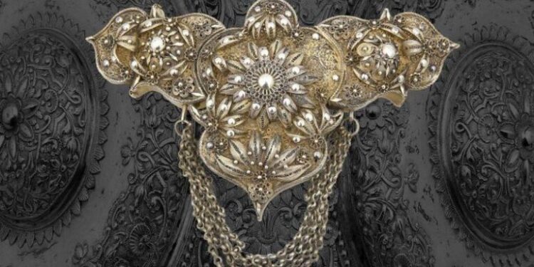 γιαννιώτικη-αργυροχρυσοχοΐα-768x513