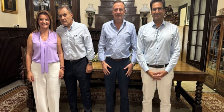 ΥΠΟΥΡΓΟΣ ΜΕΤΑΝΑΣΤΕΥΣΗΣ2