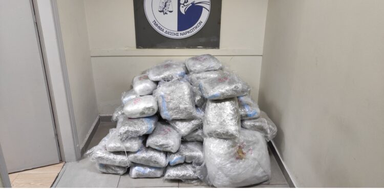 Μετέφερε 80 κιλά χασίς με ταξί