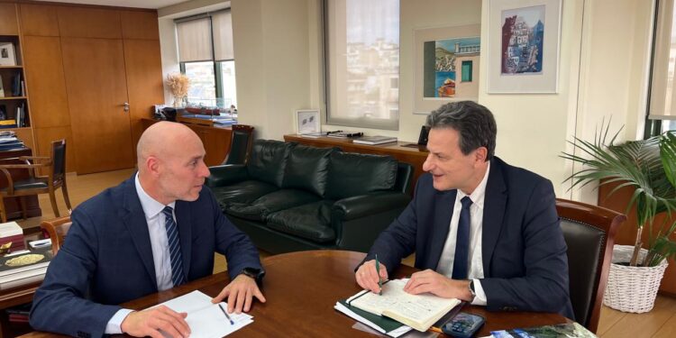 Συνάντηση Αμύρα – Σκυλακάκη: Στο επίκεντρο η ολοκλήρωση του Π.Δ. της Παμβώτιδας