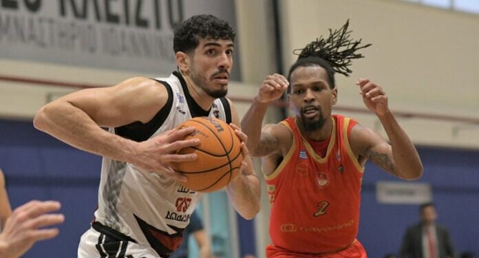 Ολοένα και ψηλότερα οι Vikos Φalcons