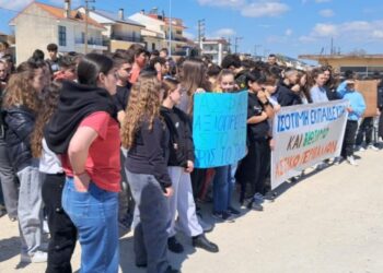 2ο ΓΥΜΝΑΣΙΟ ΑΝΑΤΟΛΗΣ: Διαμαρτυρία για την πρόσβαση, κατανοεί ο δήμος, θα δημοπρατηθεί η ασφαλτόστρωση