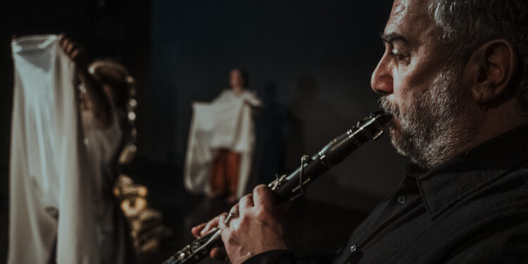 «Χέρια που δεν…», οι τελευταίες παραστάσεις