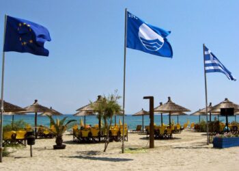 Εννέα “Γαλάζιες Σημαίες” σε παραλίες Πρέβεζας και Πάργας
