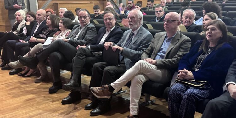 Επόμενος στόχος η UNESCO, μαθήματα στη Σχολή Καλών Τεχνών του Πανεπιστημίου