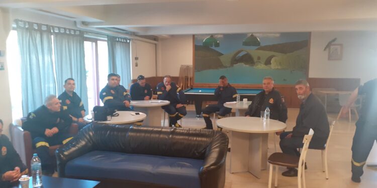 Το ΚΚΕ αρωγός στα “εκρηκτικά” προβλήματα της Πυροσβεστικής