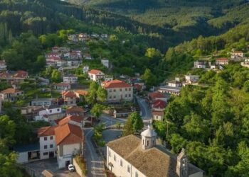 Πρόταση για Ιστορικό Κέντρο Πραμάντων και κόκκινο κεραμίδι