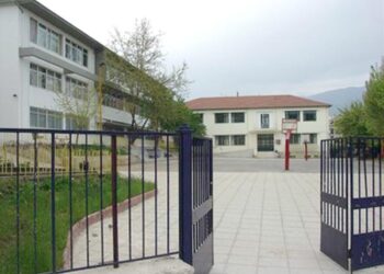 9 ανοιχτές αυλές για το καλοκαίρι