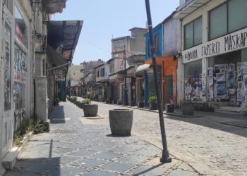 Τάξη στα άναρχο τοπίο διαφημίσεων και αφισορύπανσης καλείται να βάλει ο δήμος Ιωαννιτών
