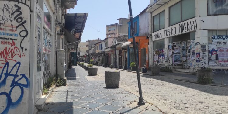 Τάξη στα άναρχο τοπίο διαφημίσεων και αφισορύπανσης καλείται να βάλει ο δήμος Ιωαννιτών