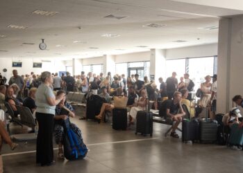 Υποδοχή επιβατών στο αεροδρόμιο με …μελωδίες