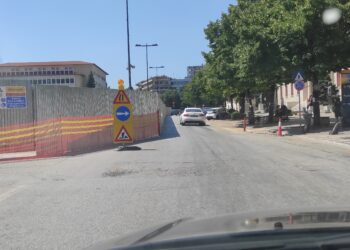 Σε καλό δρόμο, πλατεία, δακτύλιος και led 