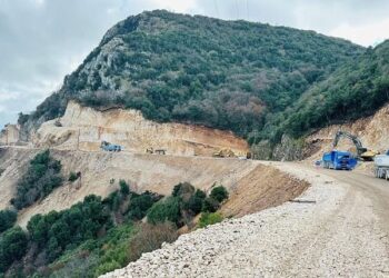 Αλ. Καχριμάνης: “Αφήστε μας να τελειώσουμε το έργο”