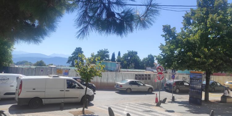 Σε ισχύ το … στοίχημα για Χριστούγεννα στην νέα πλατεία Πύρρου