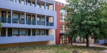 Η Περιφέρεια να στηρίξει οικονομικά πρωτοετείς φοιτητές
