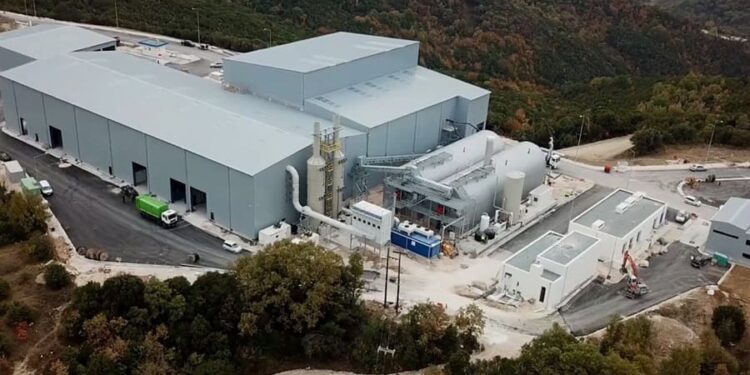 Δεν τηρεί τη ΜΠΕ η Μονάδα απορριμμάτων στο Ελευθεροχώρι σύμφωνα με καταγγελία από κατοίκους της Κουμαριάς