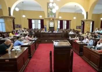 Εκτεθειμένη η Δημοτική Αρχή για τα ογκώδη