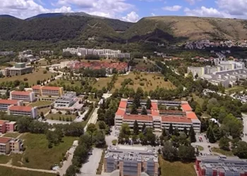 Η Πρύτανης καλωσορίζει και ενημερώνει τους πρωτοετείς φοιτητές