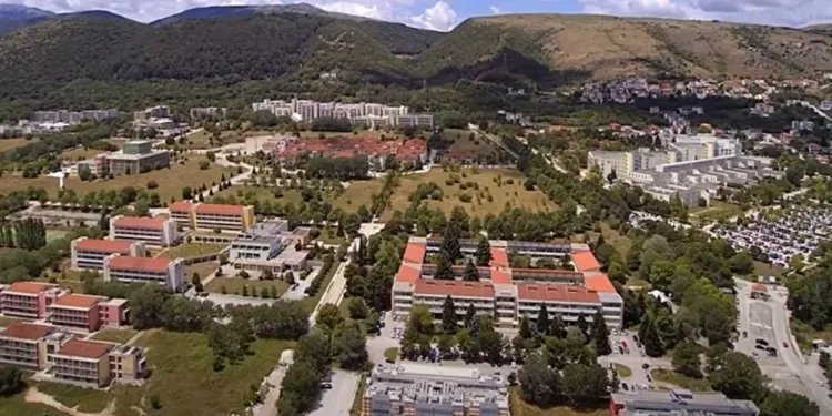 Η Πρύτανης καλωσορίζει και ενημερώνει τους πρωτοετείς φοιτητές