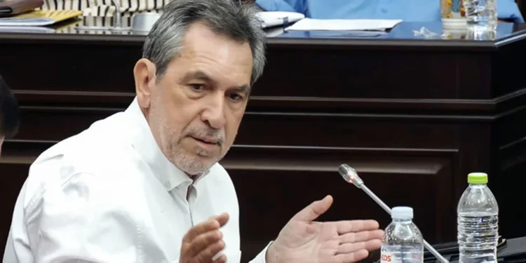 Εκτεθειμένη η Δημοτική Αρχή για τα ογκώδη