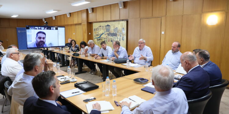 «Έφοδος δέκα ημερών» για  ανάσχεση της  ευλογιάς