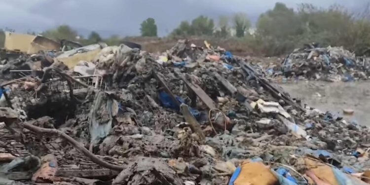 “Υγειονομική βόμβα” στη γέφυρα Καλογήρου