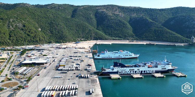 Ποιος φιλοξενεί ποιον στην Ηγουμενίτσα;