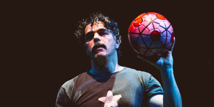 “Football – Το παιχνίδι της ανθρωπότητας” του Θανάση Τριαρίδη,για δυο παραστάσεις στα Γιάννενα