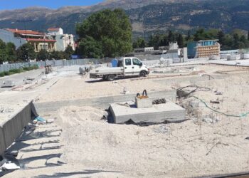 Πεδίον αντιπαράθεσης,  πλατεία, δακτύλιος και LED