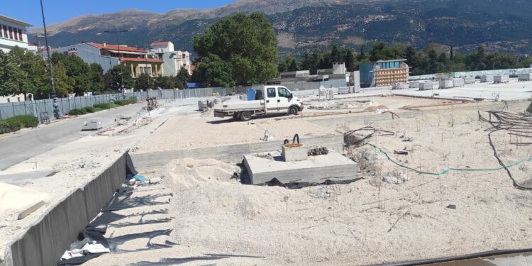 Πεδίον αντιπαράθεσης,  πλατεία, δακτύλιος και LED