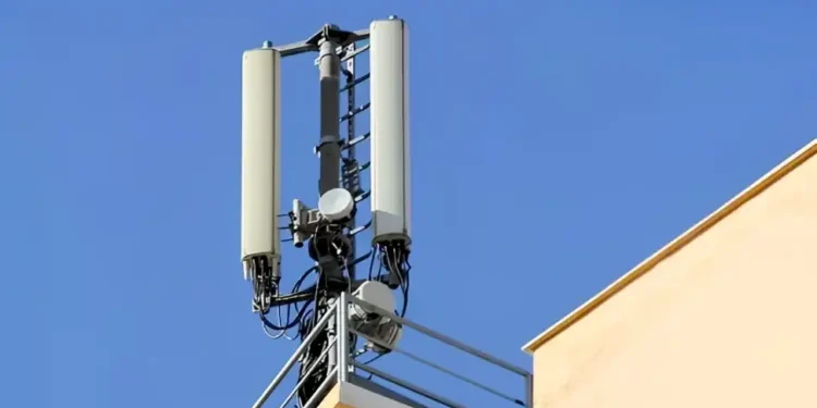 Εξηγήσεις για την κεραία κινητής τηλεφωνίας στην Ανατολή ζητά ο Δήμος