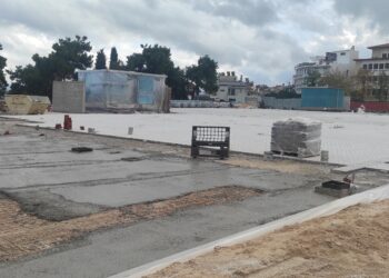 Πλησιάζει η… απελευθέρωση  της  πλατείας
