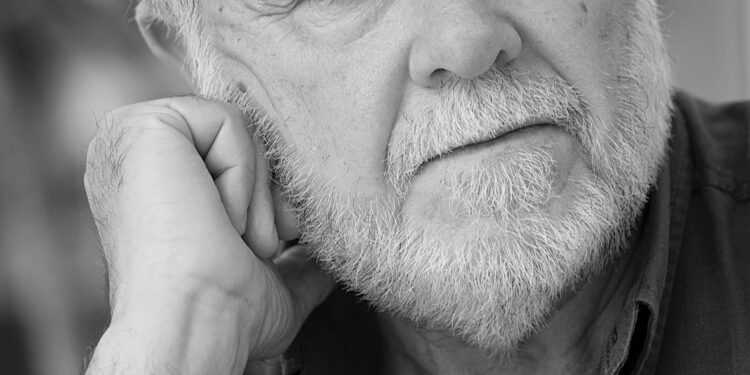 «Κι αν περνάς, πώς περνάς;» Αφιέρωμα του Π.Ι.Ο.Π. στον Μιχάλη Γκανά